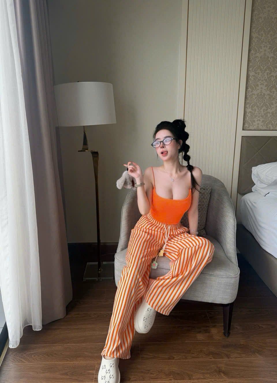  Set áo 2s mix quần suông dài kẻ năng động - CAM - Z16 