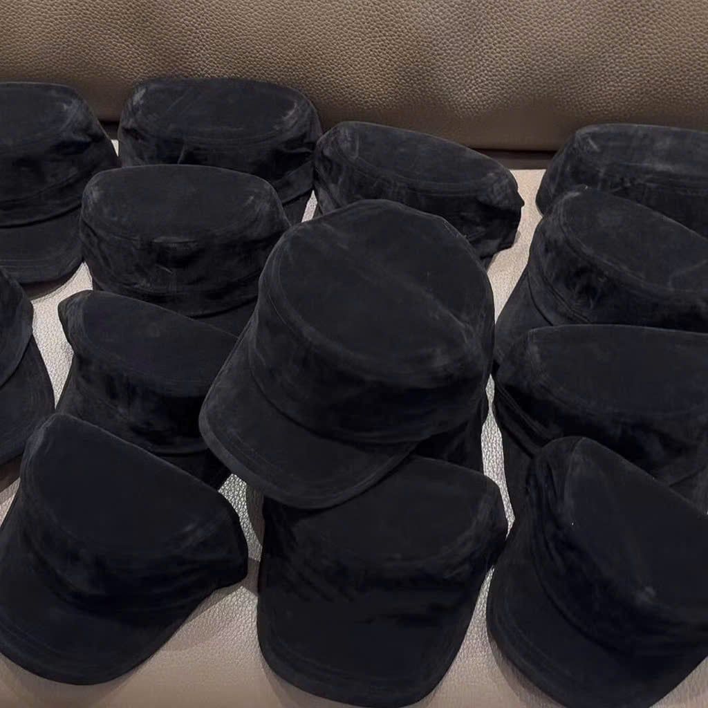  Mũ ngựa da lộn phông cách mẫu mới - ĐEN - Z21 