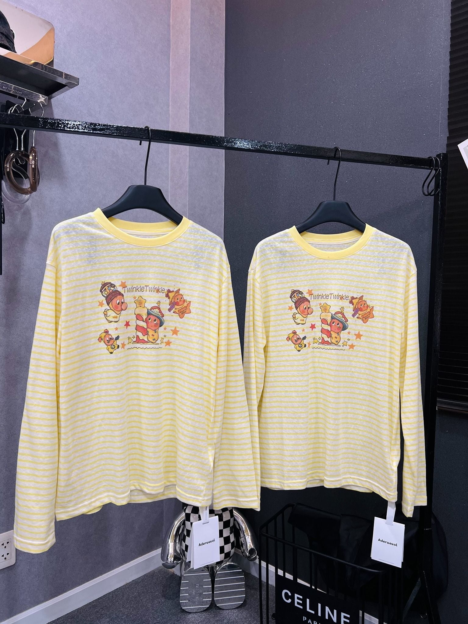  Áo thun tay dài viền cổ kẻ in hình QC - G17 