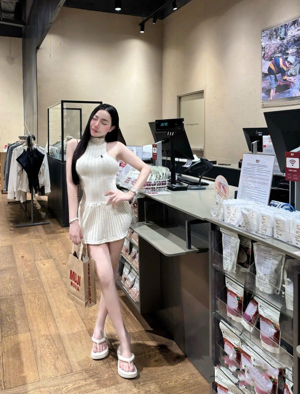  Váy len cổ yếm dáng xòe thêu ngựa siêu xinh - KEM - Z340 