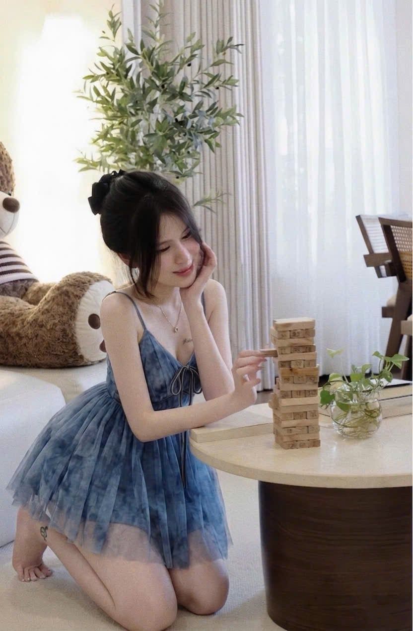  Váy hai dây cúp ngực chay viền loang màu HOT - XANH - K66 (EO S<68, M<72, L<76) 