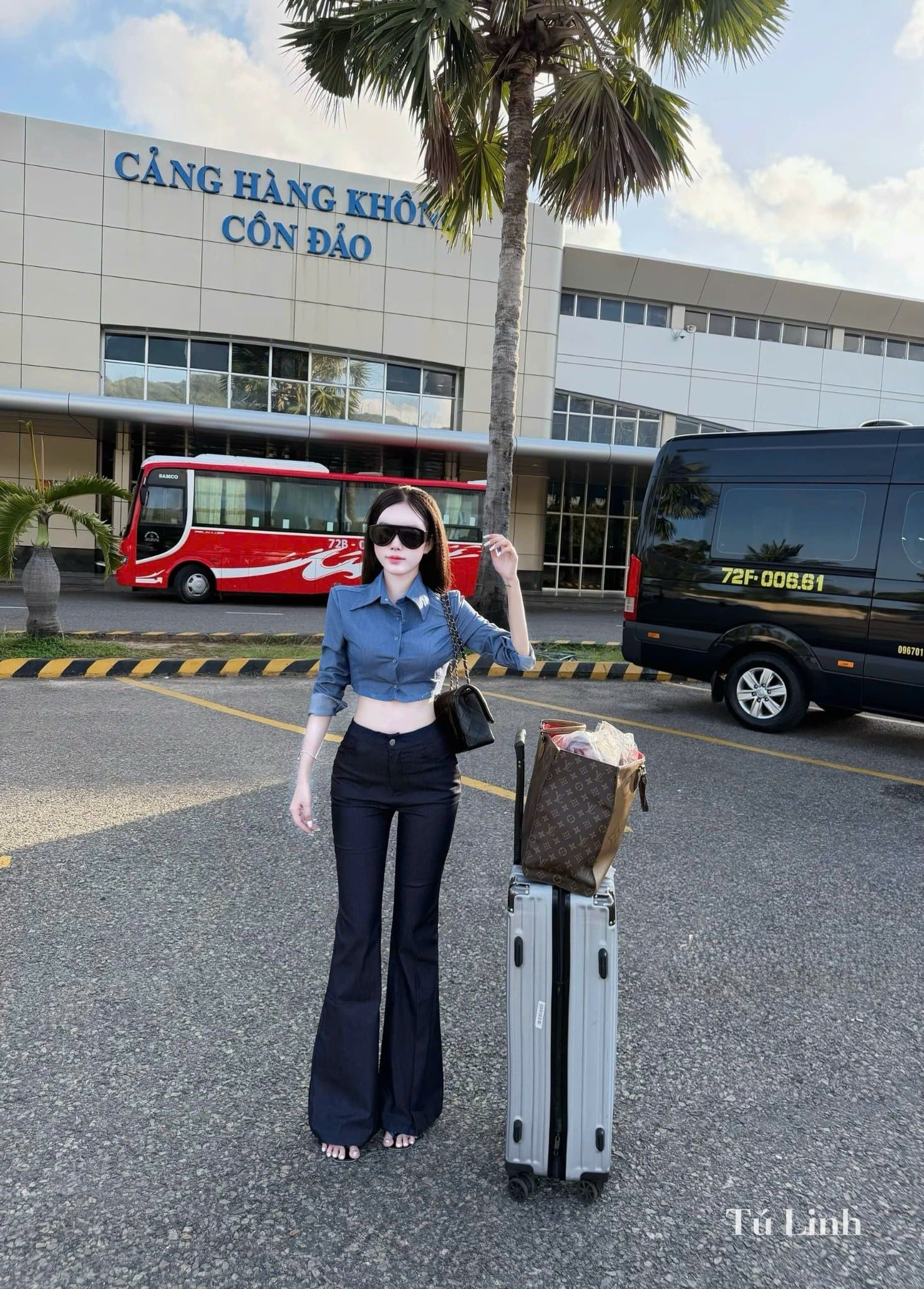  Set áo sơ mi tay dài croptop mix quần suông ống loe - E244 (EO S<68, M<72) 