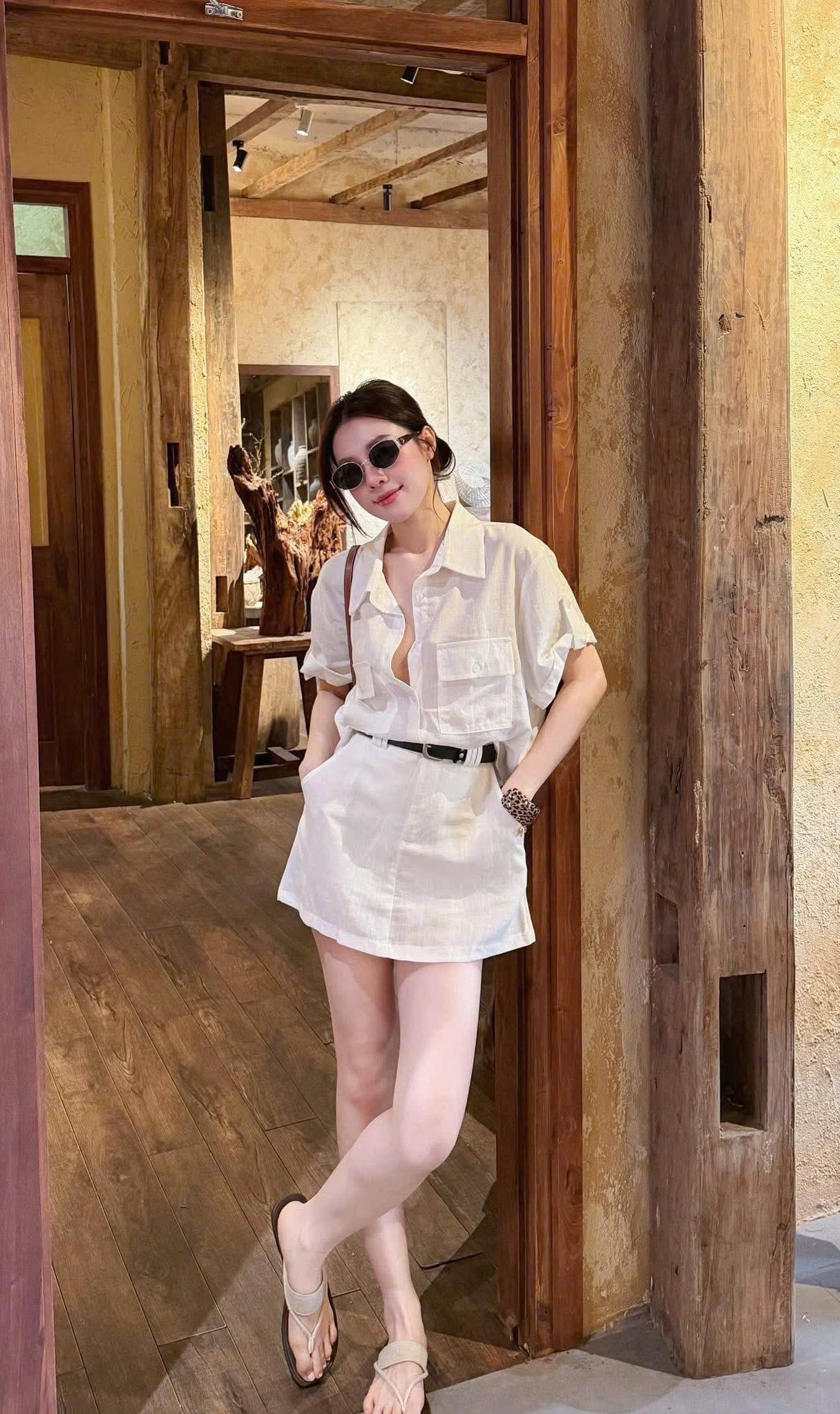  Set 2 món váy cộc tay cổ đức kèm nịt - TRẮNG - V147 (EO S<68, M<76) 