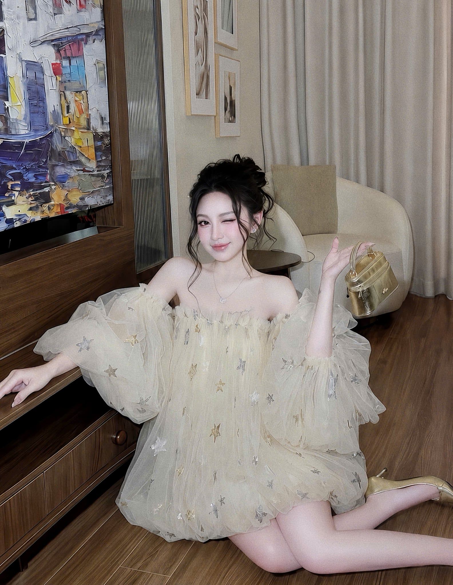  Áo trễ vai tay dài bồng ren đúp 3 lớp đính kim sa họa tiết ngôi sao KEM - V32 