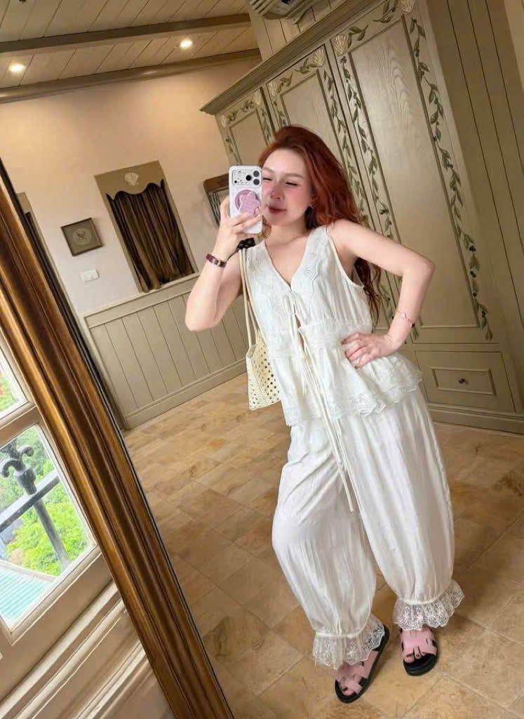  Set 2 món áo sát nách phối viền bèo ren mix quần suông ống bo phối ren - L56 