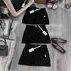 Chân váy kaki thêu ngực form A basic ko kèm nịt - ĐEN - H96 (EO S<64, M<68, L<72)