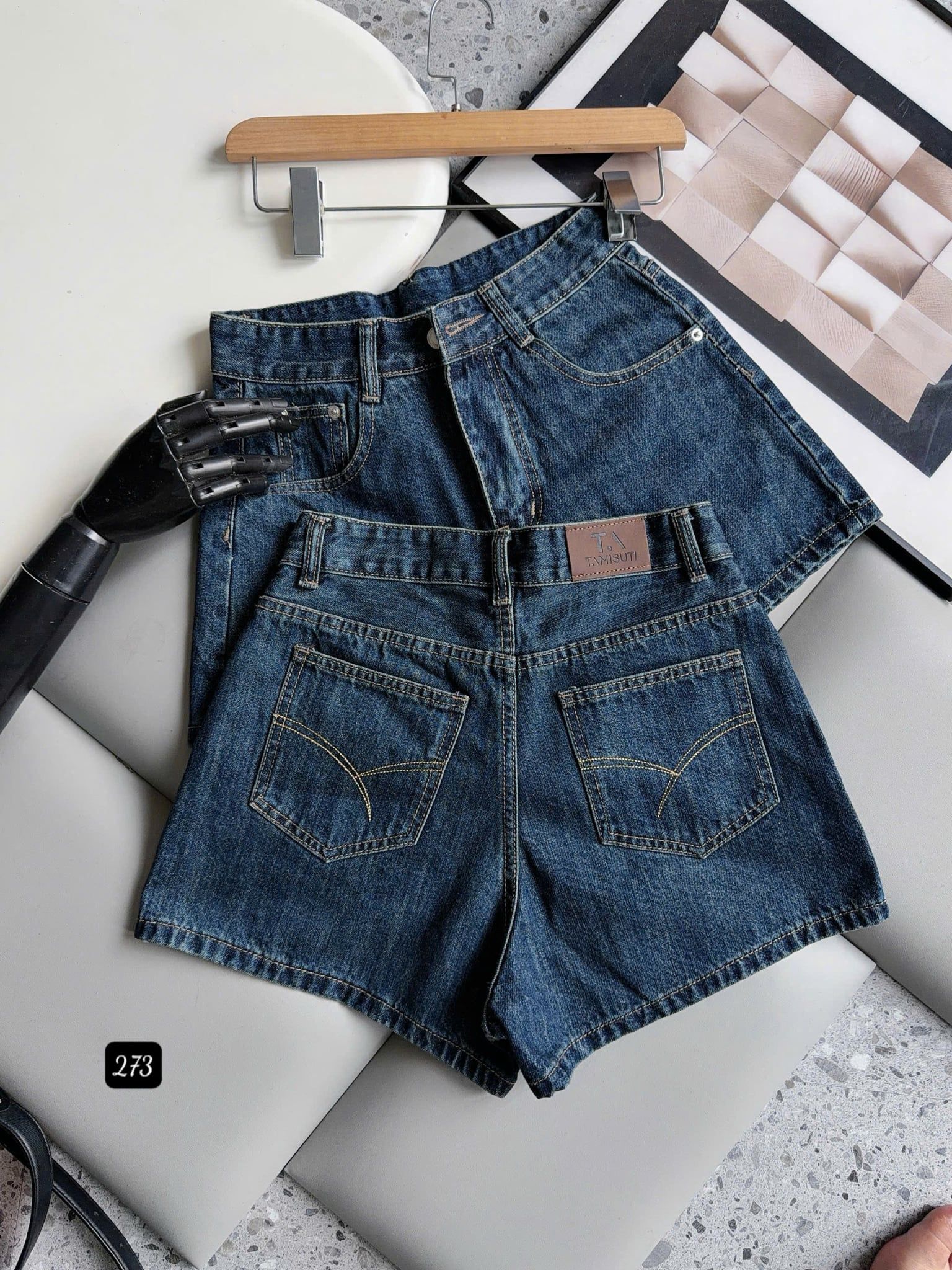  Quần short ngắn jean chạy chỉ nổi - V111 (EO S<64, M<68, M<72) 