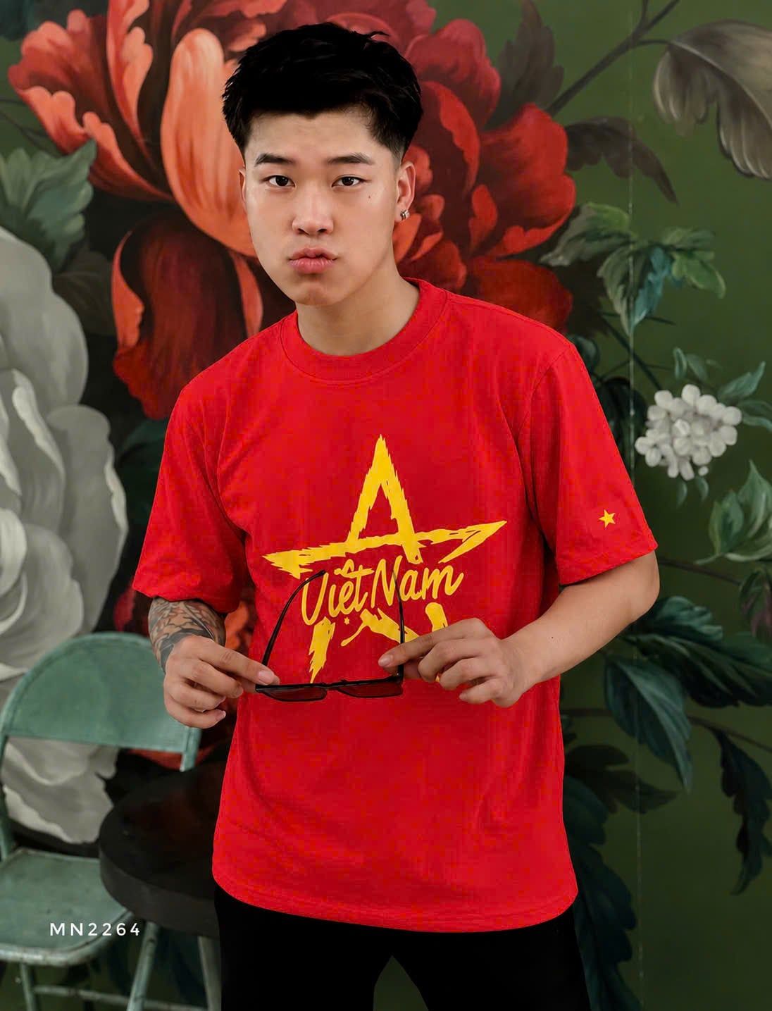  Áo phông form rộng unisex in hình mừng lễ - ĐEN - V164 