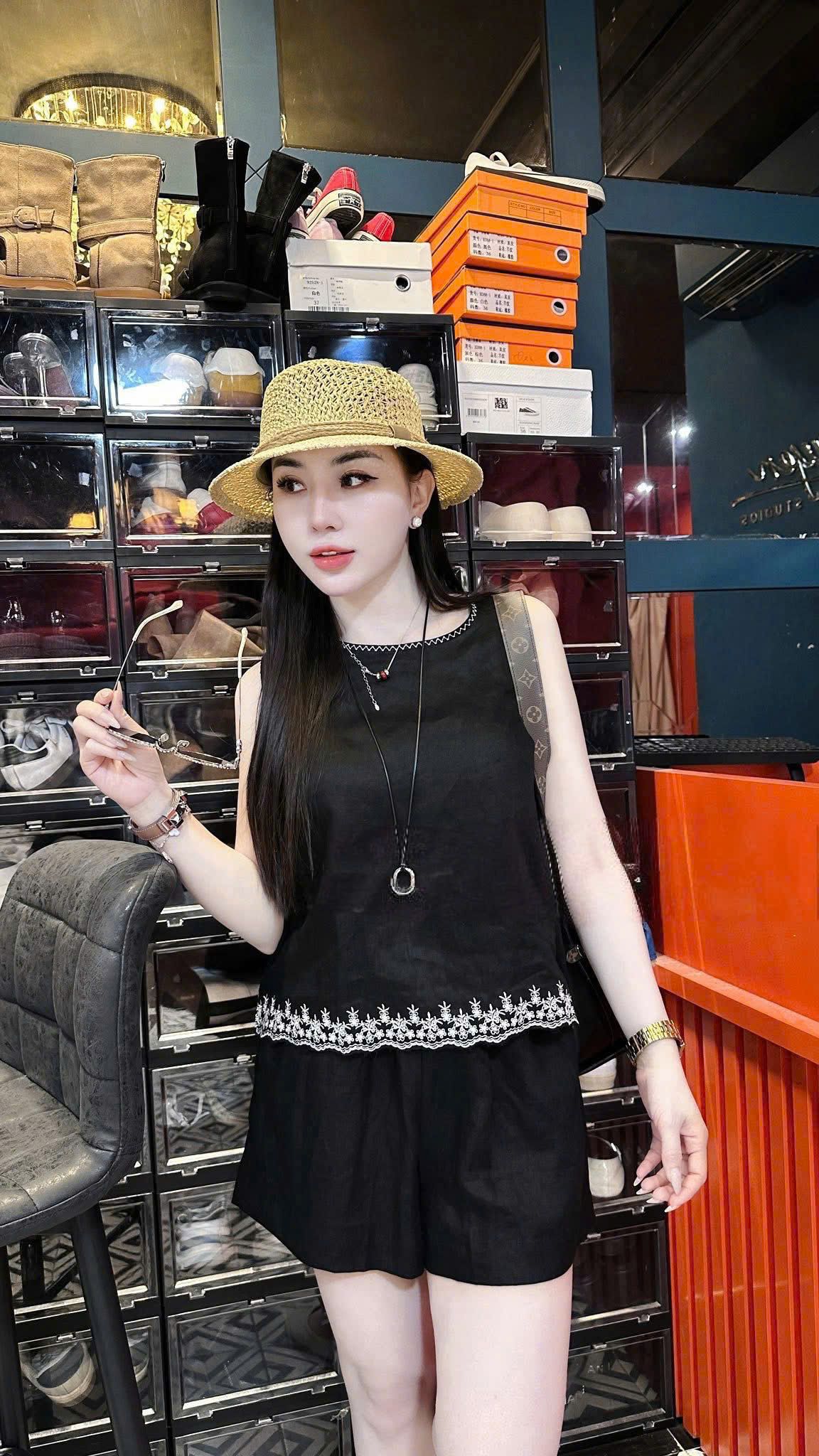 U6S (SET ÁO + QUẦN)