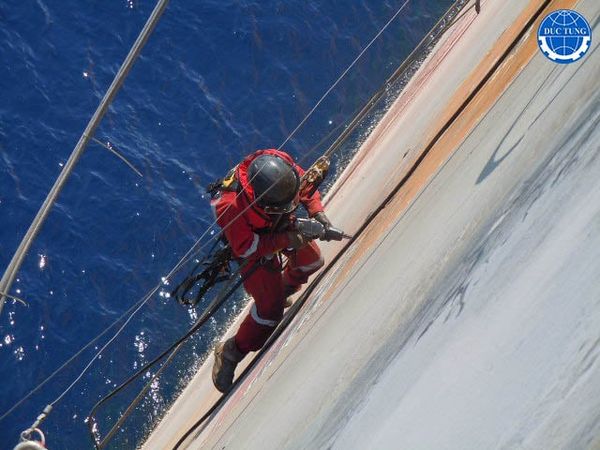  DT00044 - Làm Sạch Và Sơn Ngoài Mạn Tàu Fpso Lewek Emas Bằng Robotic -POVO (JOB 2024-217) 