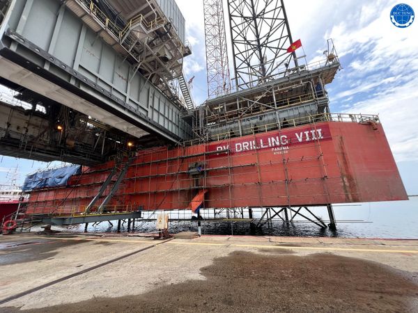  DT00059 Vệ sinh và sơn lại thân/ đáy giàn khoan dầu PVD VIII (JOB-25-155-CE) 