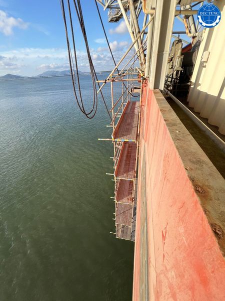  DT00059 Cleaning & repainting body/bottom of the oil drilling rig PVD VIII 