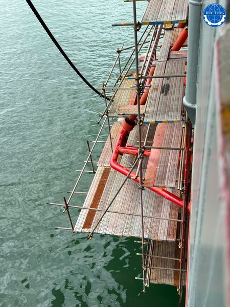  DT00059 Cleaning & repainting body/bottom of the oil drilling rig PVD VIII 