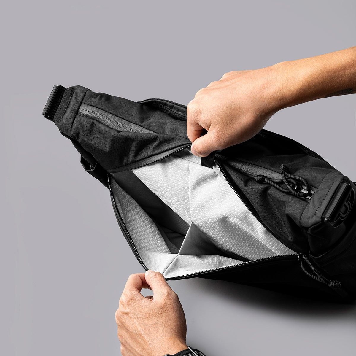  ALPAKA Flight Satchel 