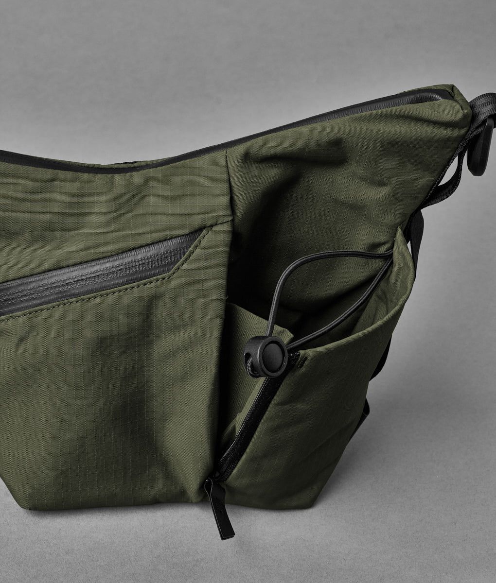 ALPAKA Flow Satchel 
