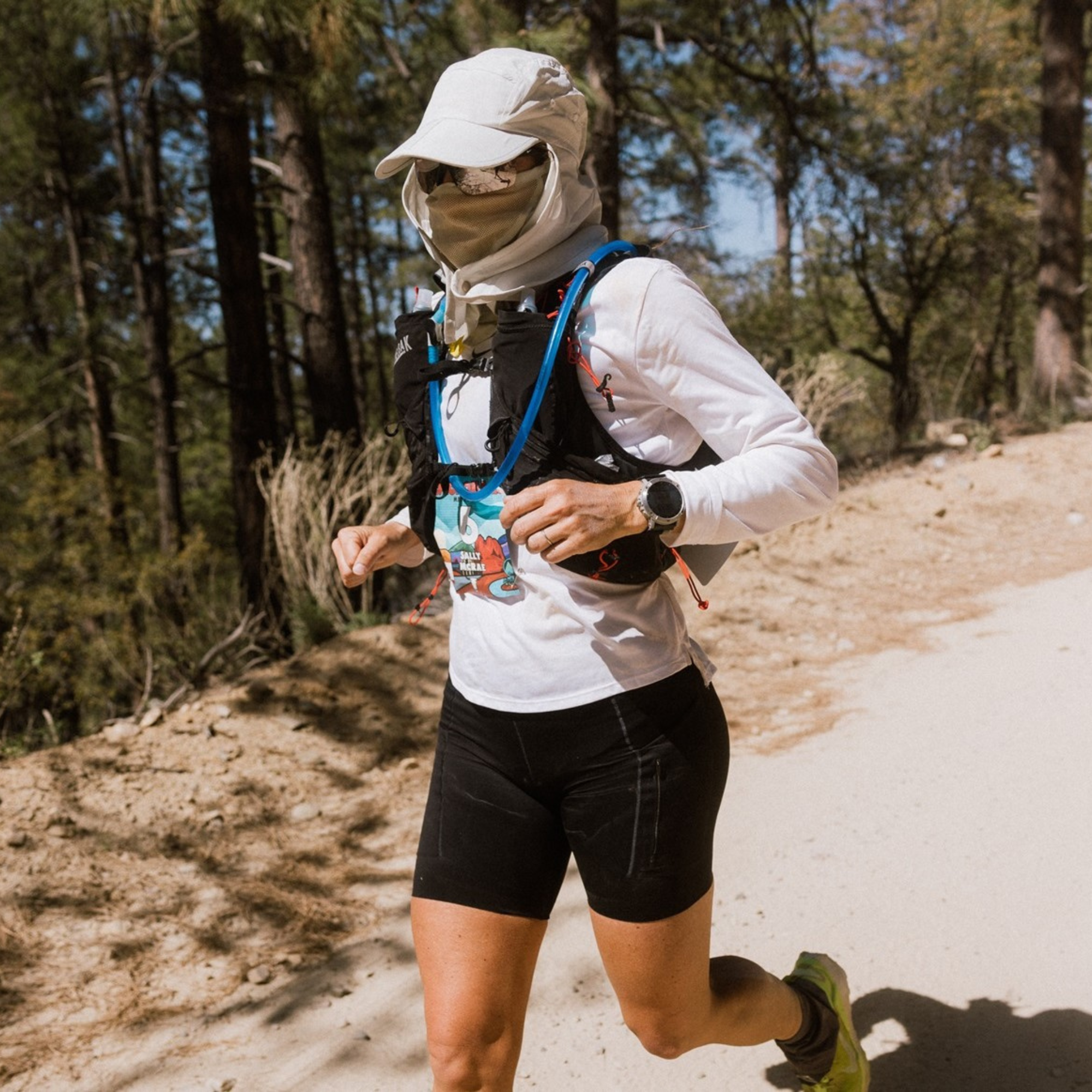  Áo Vest Chạy Bộ Trail Run™ Đi kèm bình nước mềm 