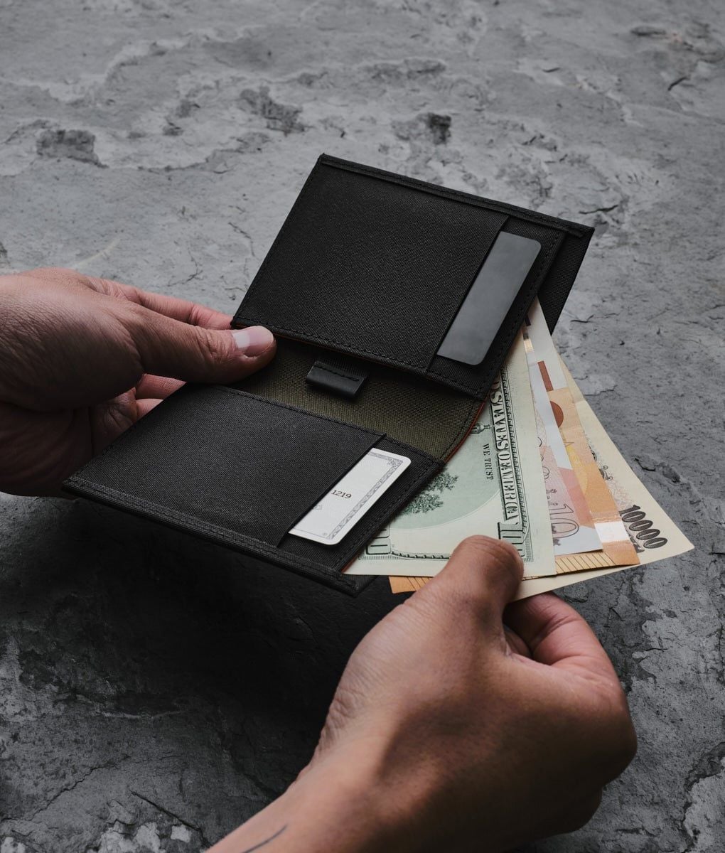  Alpaka Ark Bifold Cash Wallet 