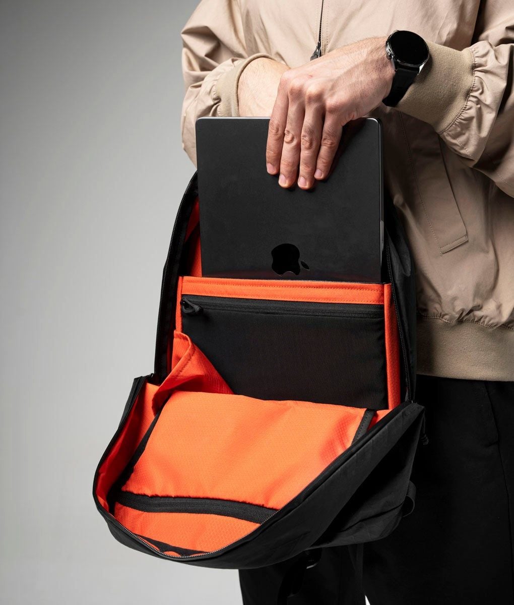  Alpaka Essential Backpack 16L 