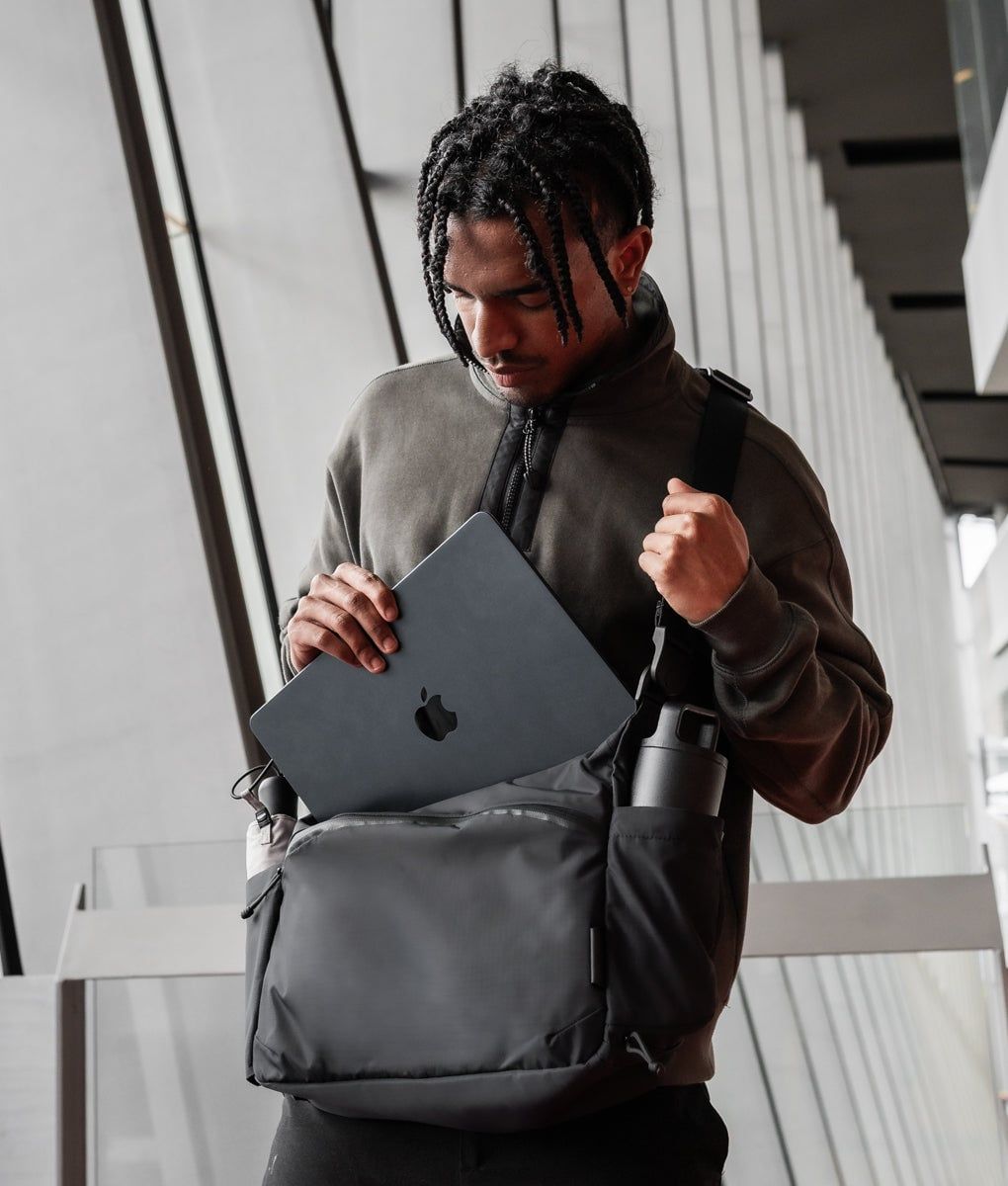  ALPAKA Flight Satchel 