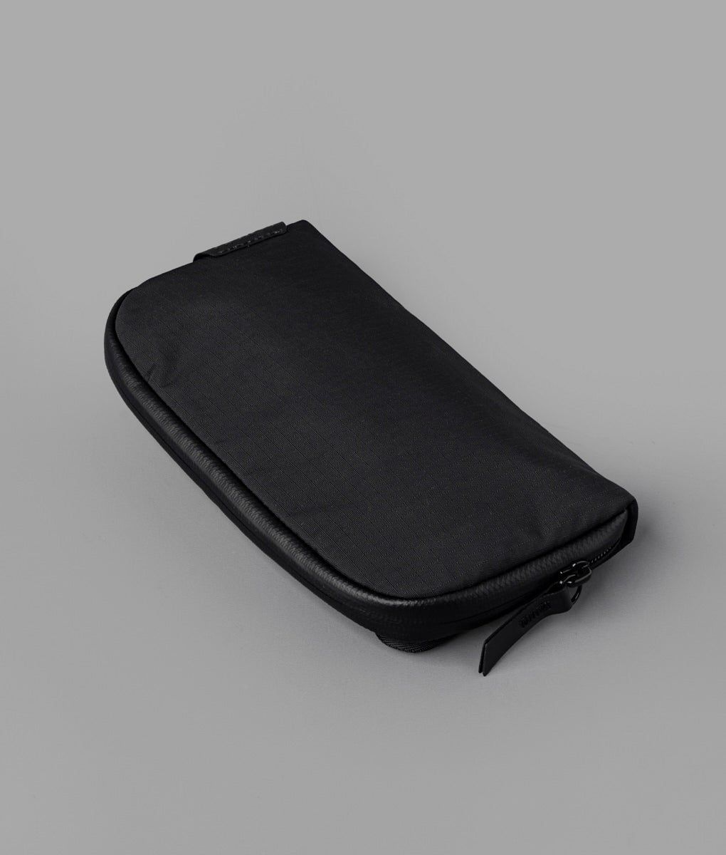  ALPAKA Flight Pouch 