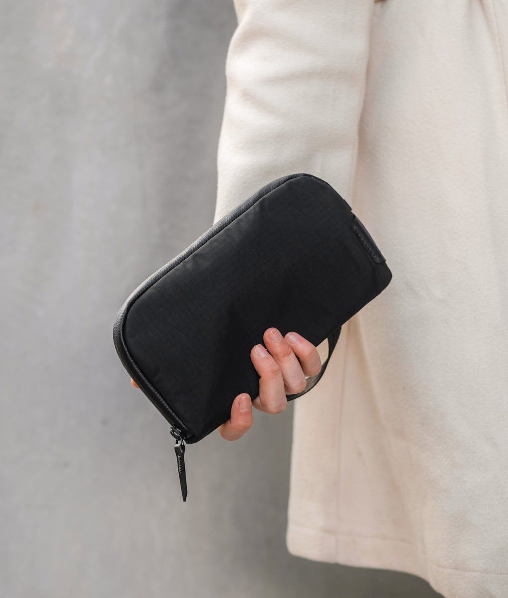  ALPAKA Flight Pouch 