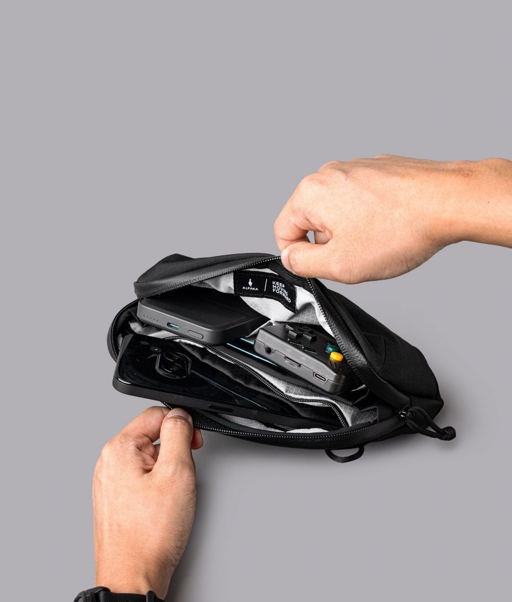  ALPAKA Flight Pouch Pro 