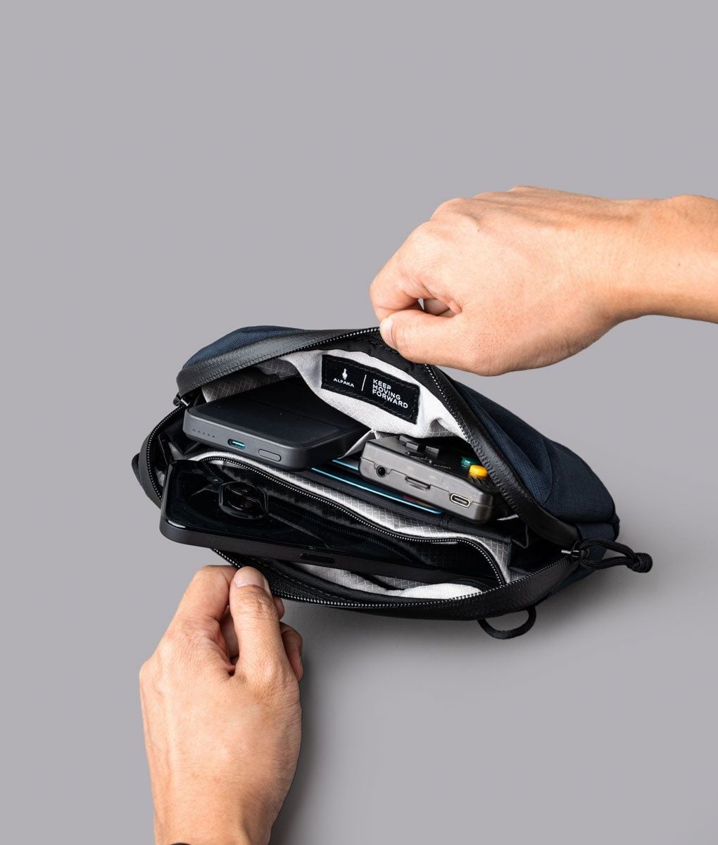  ALPAKA Flight Pouch Pro 