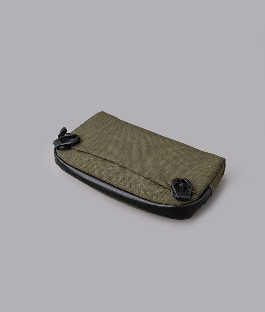  ALPAKA Flight Pouch Pro 