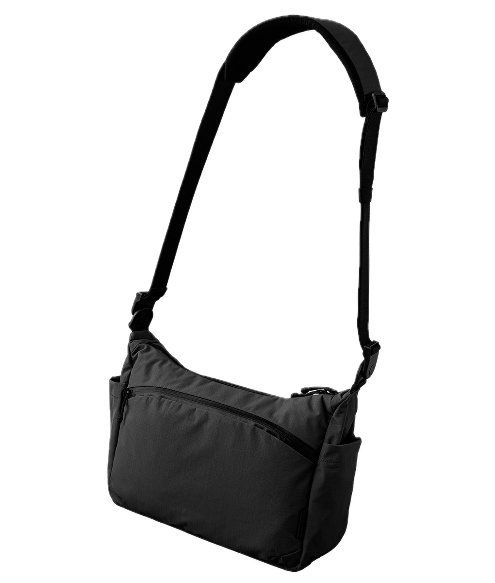  ALPAKA Flight Satchel 