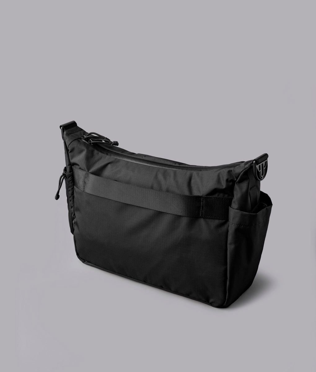  ALPAKA Flight Satchel 