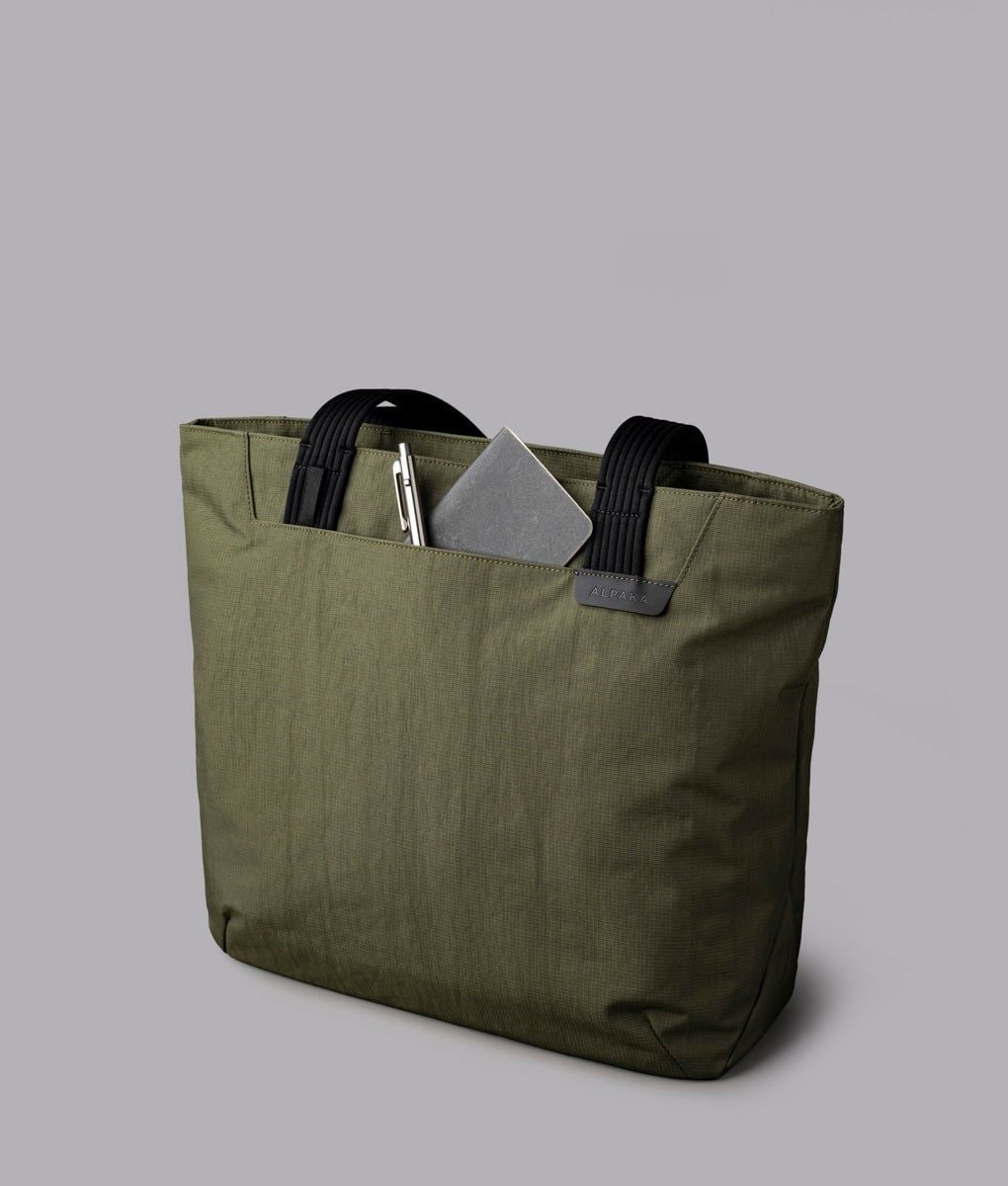  ALPAKA Flight Tote 