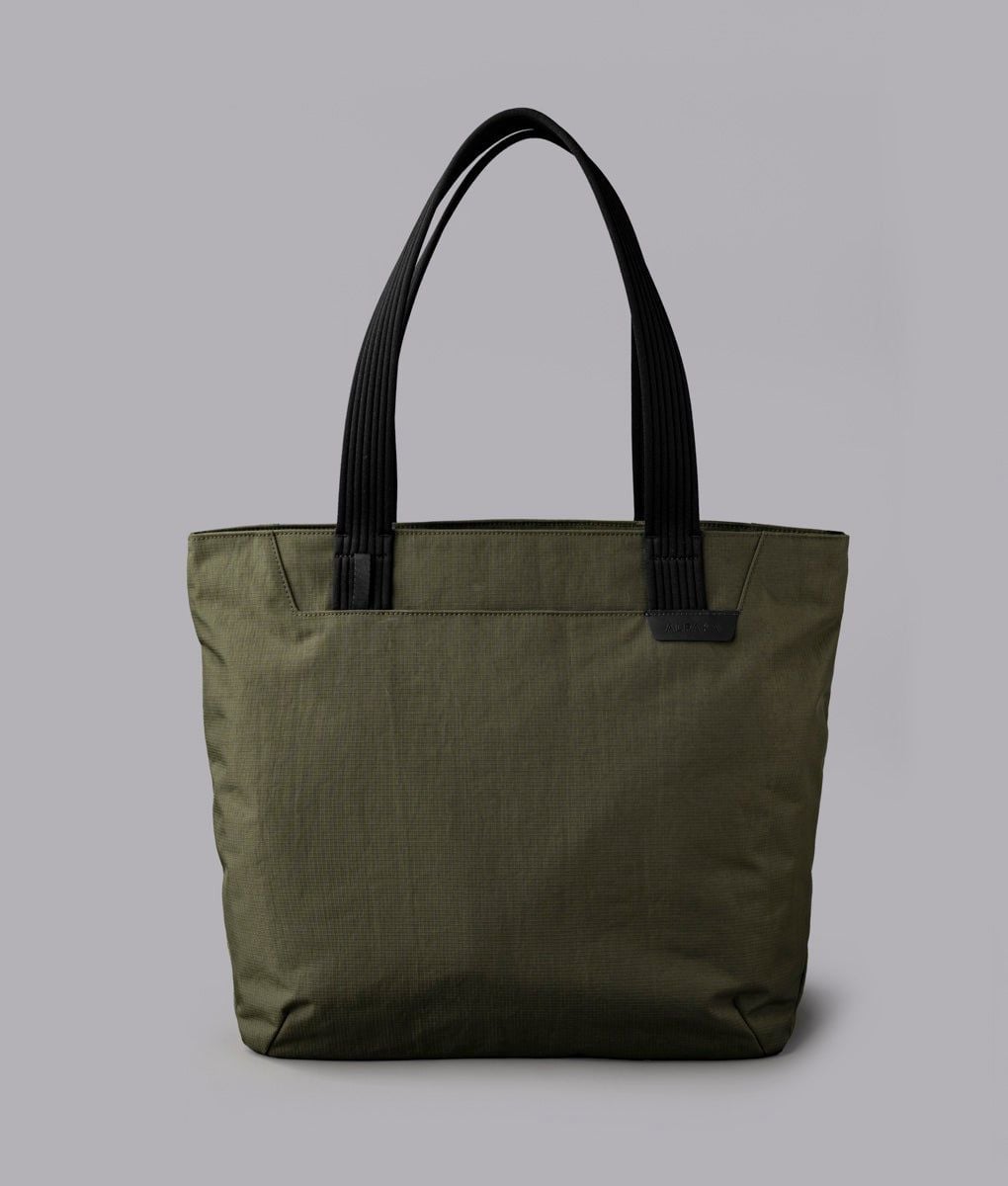  ALPAKA Flight Tote 