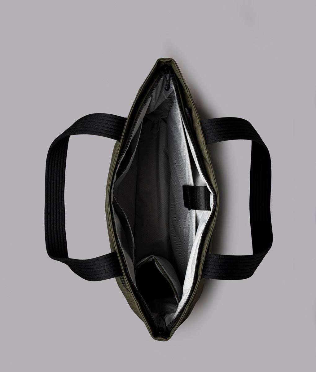  ALPAKA Flight Tote 