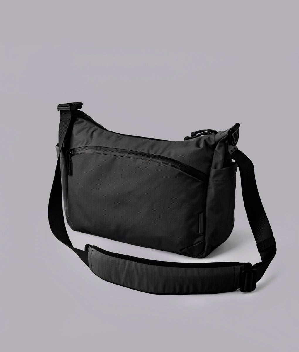  ALPAKA Flight Satchel 