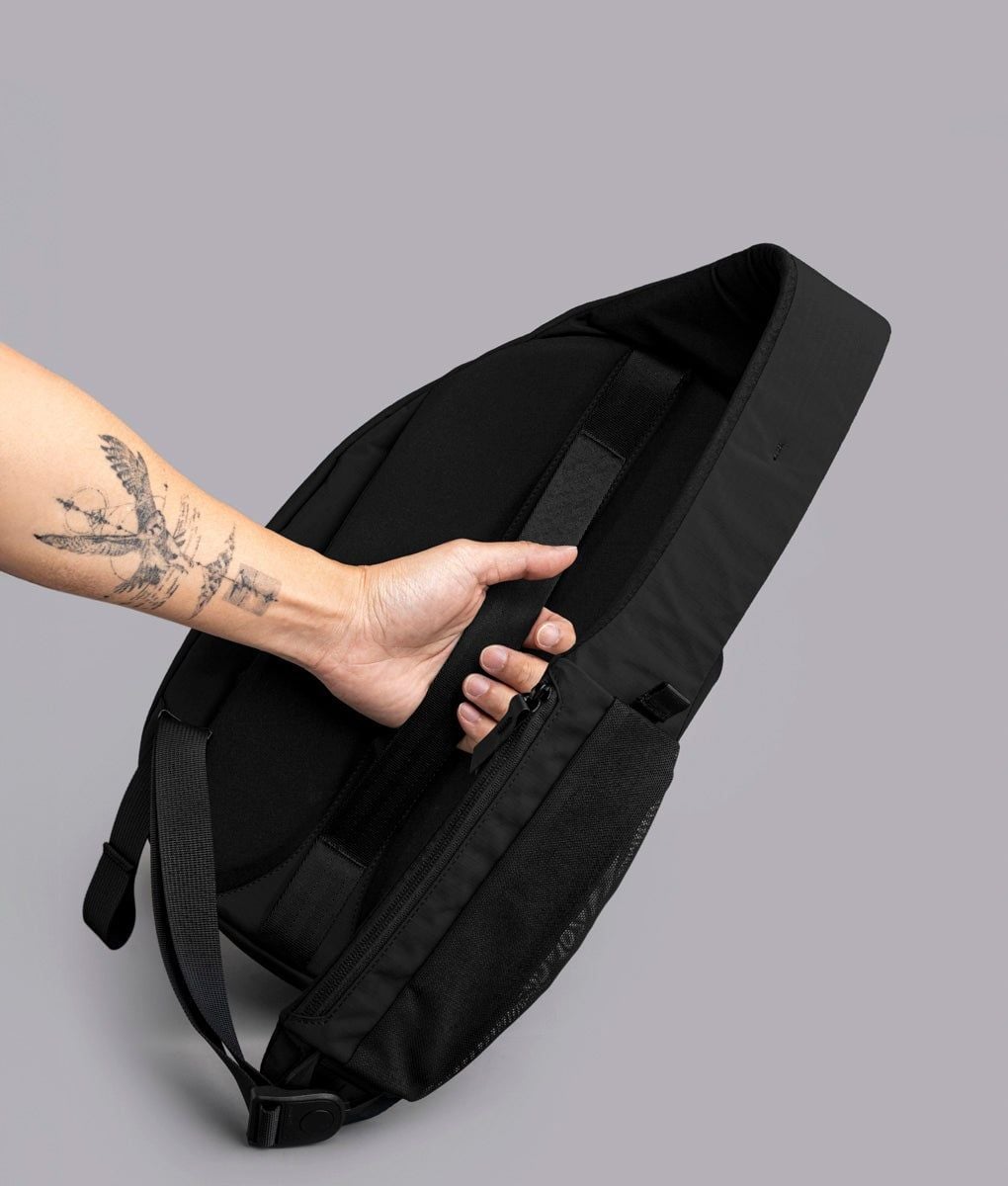  ALPAKA Metro Crossbody – Left Shoulder 