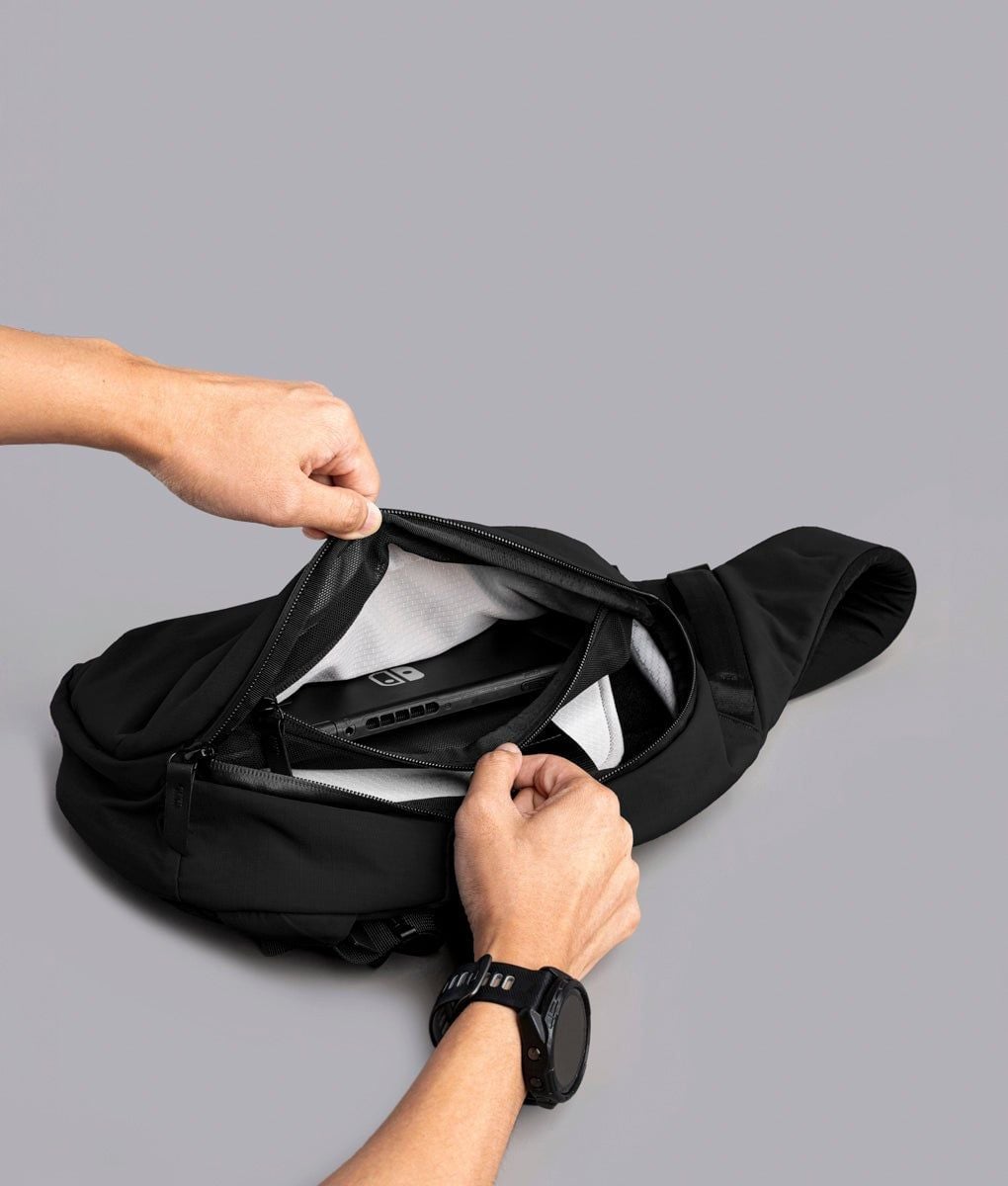  ALPAKA Metro Crossbody – Left Shoulder 