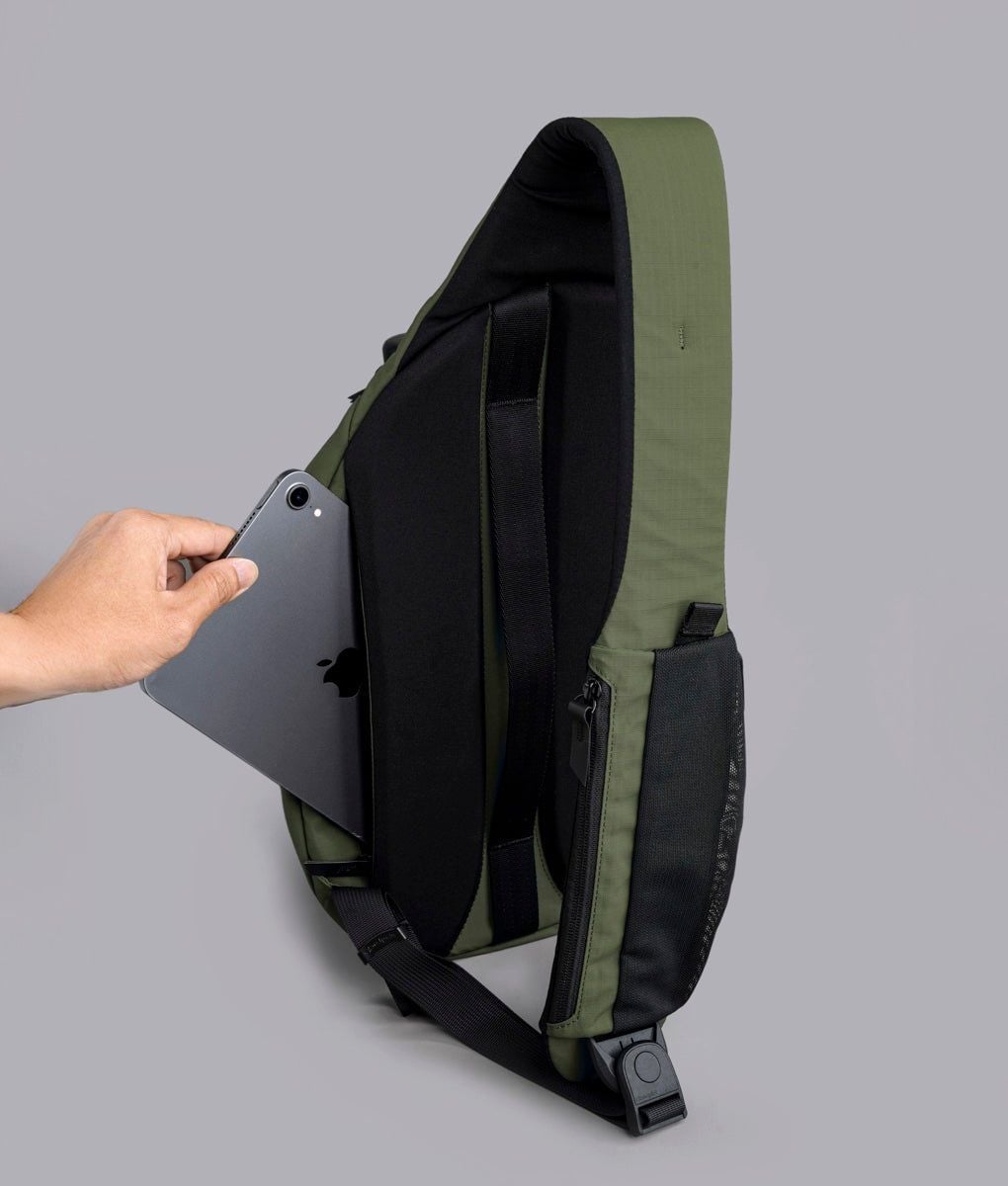  ALPAKA Metro Crossbody – Left Shoulder 