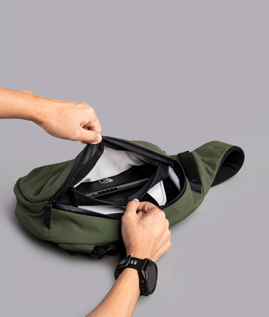  ALPAKA Metro Crossbody – Left Shoulder 
