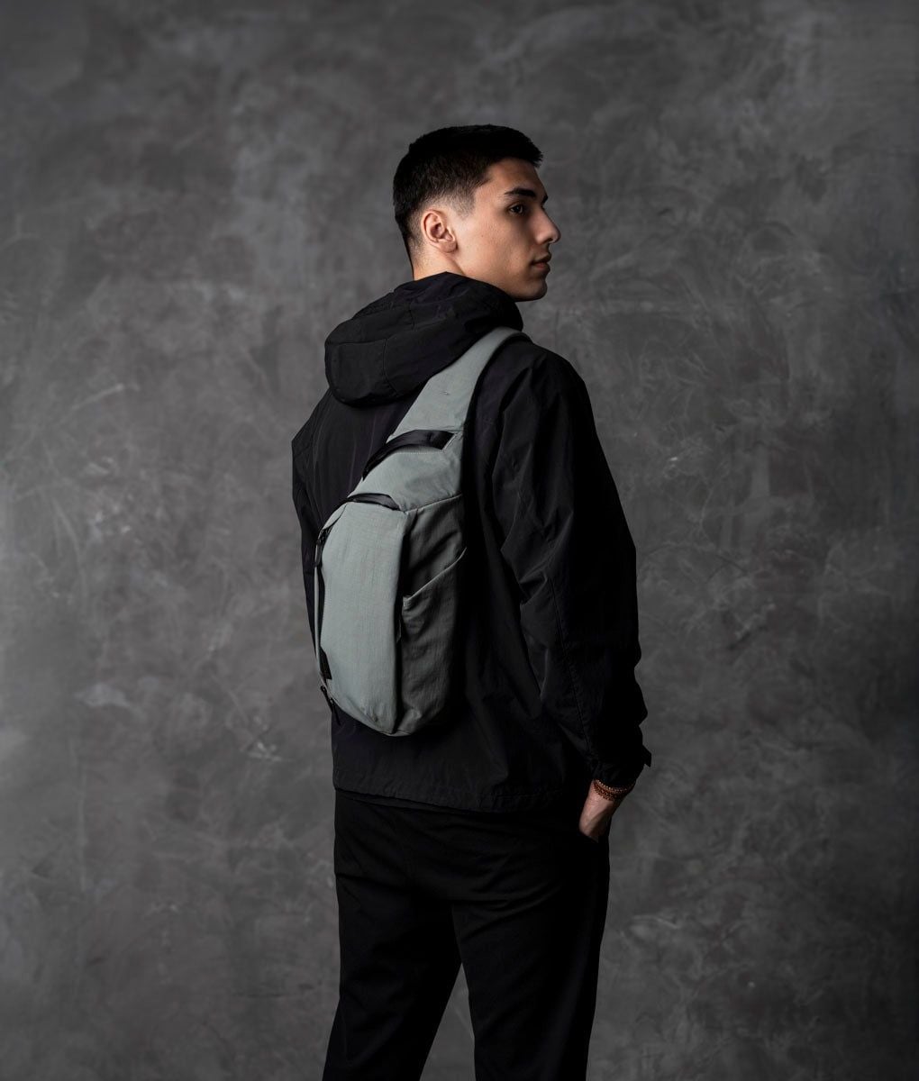  ALPAKA Metro Crossbody – Right Shoulder 