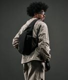  ALPAKA Metro Crossbody – Right Shoulder 