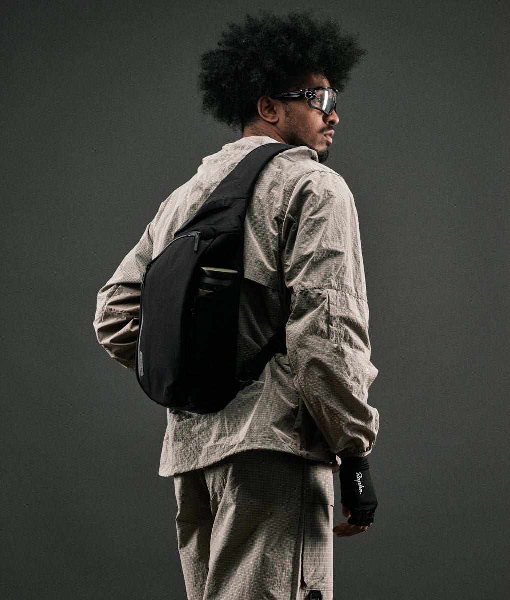  ALPAKA Metro Crossbody – Right Shoulder 