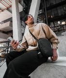  ALPAKA Metro Sling Max 