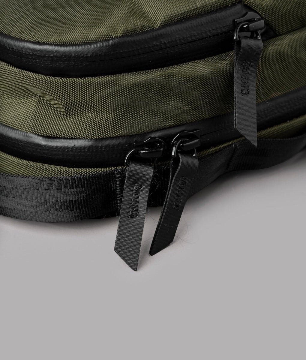  ALPAKA Metro Sling Max 