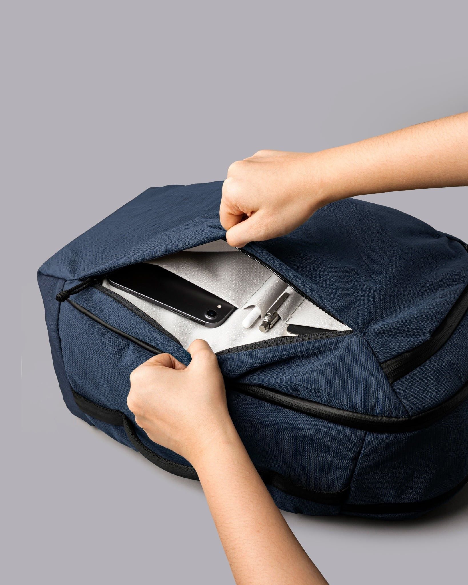  Alpaka Traverse Backpack (30L) 