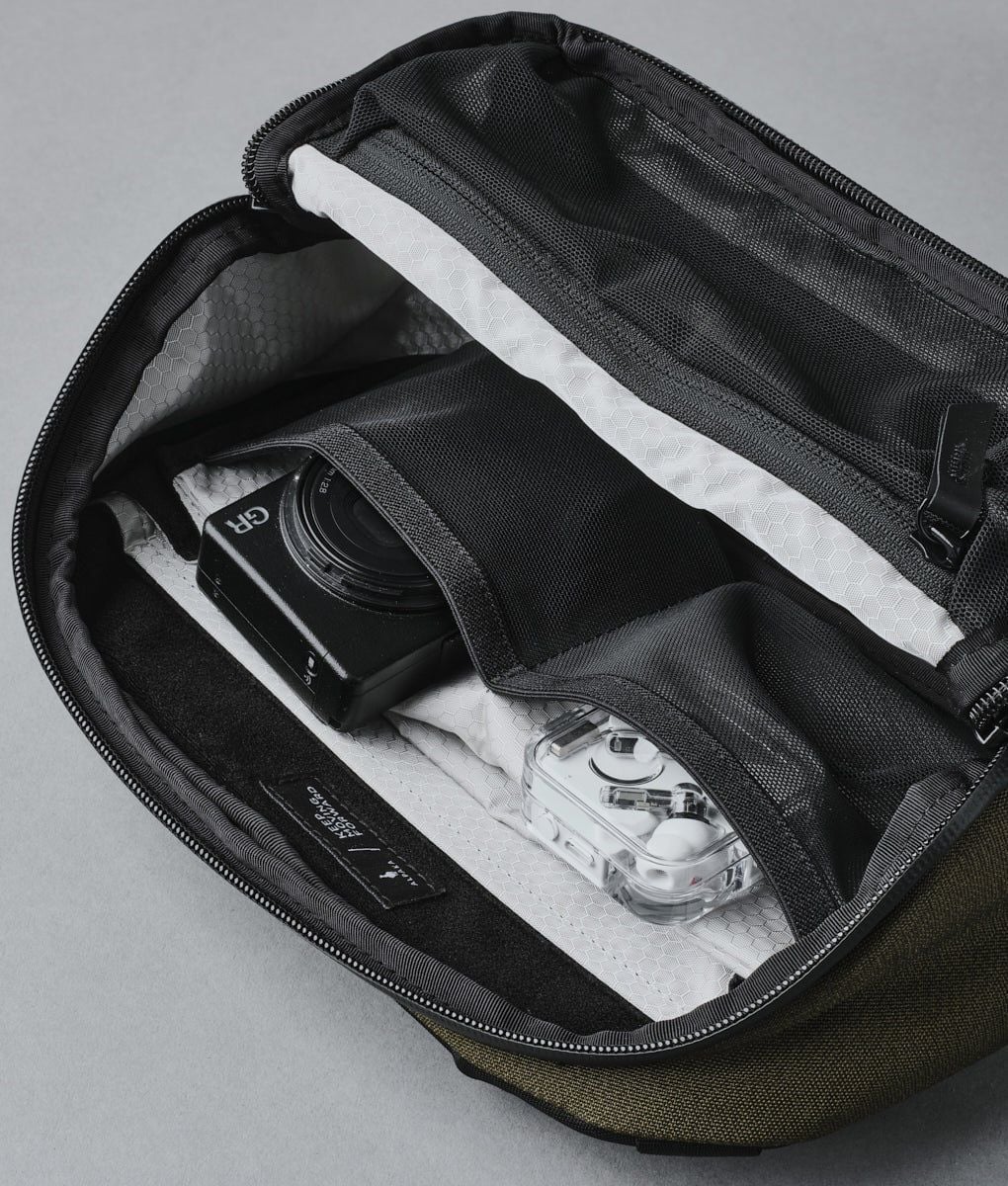  ALPAKA Vertex Pouch 