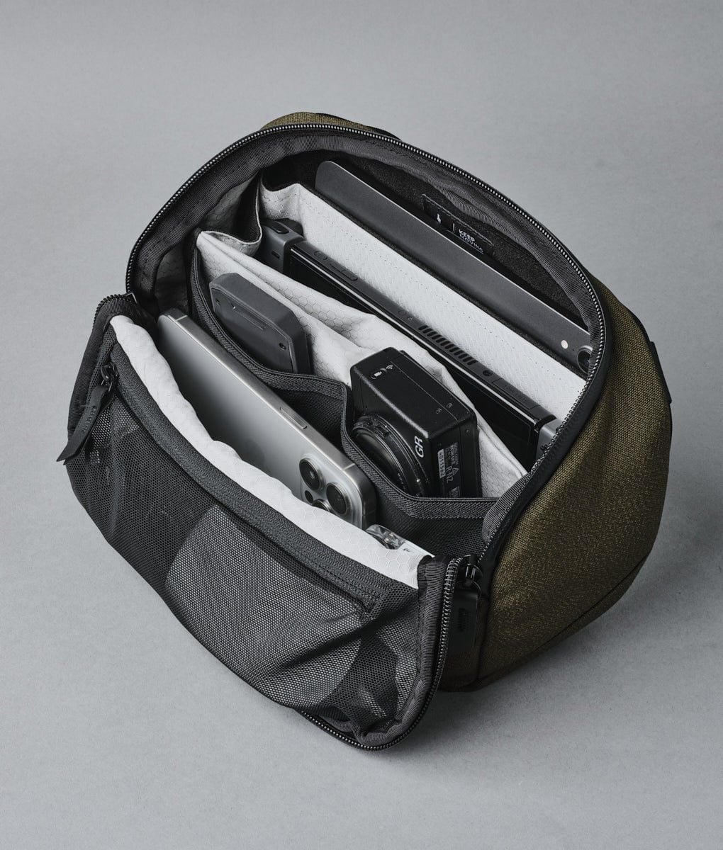  ALPAKA Vertex Pouch 