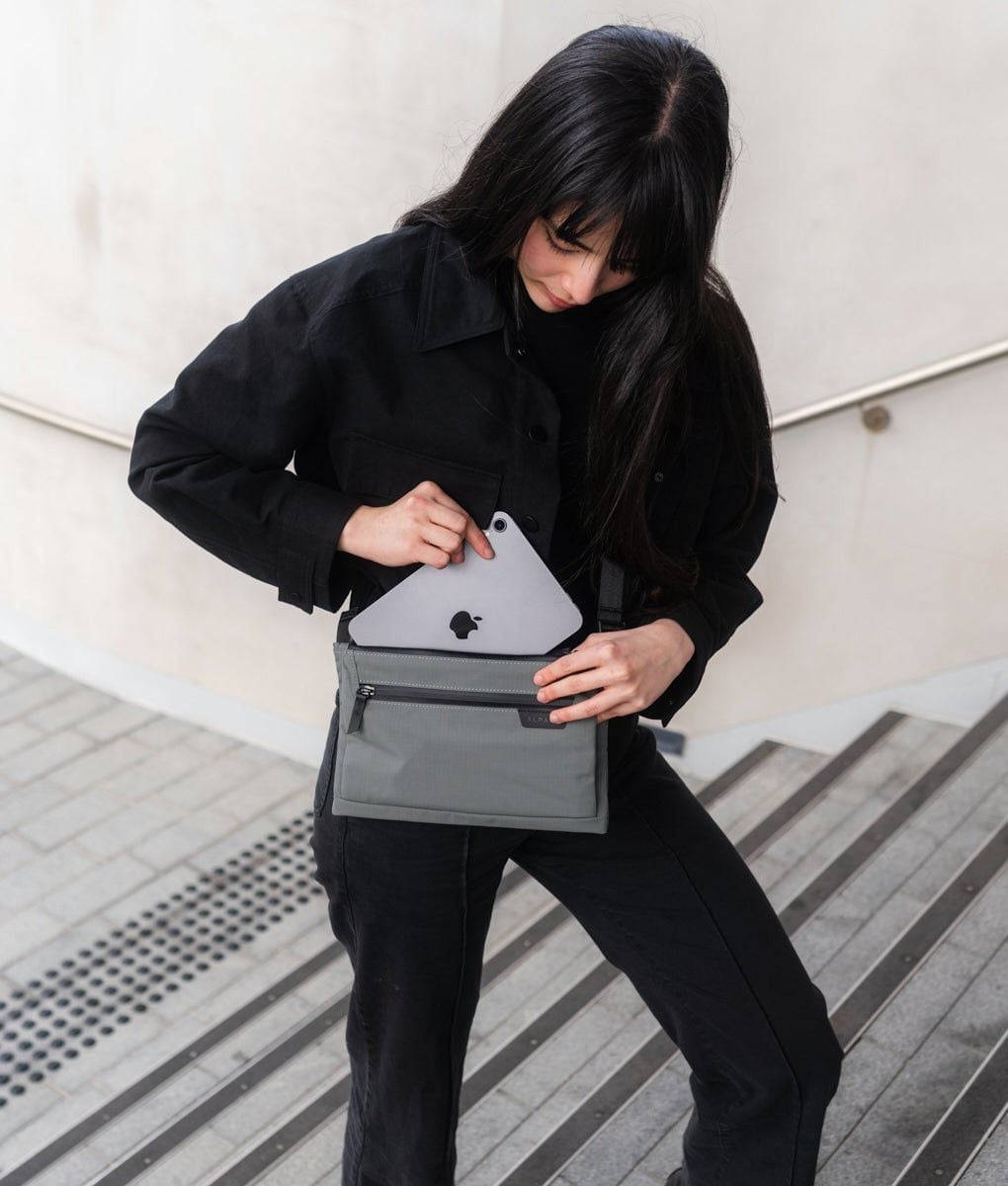  ALPAKA Zip Pouch Max V2 