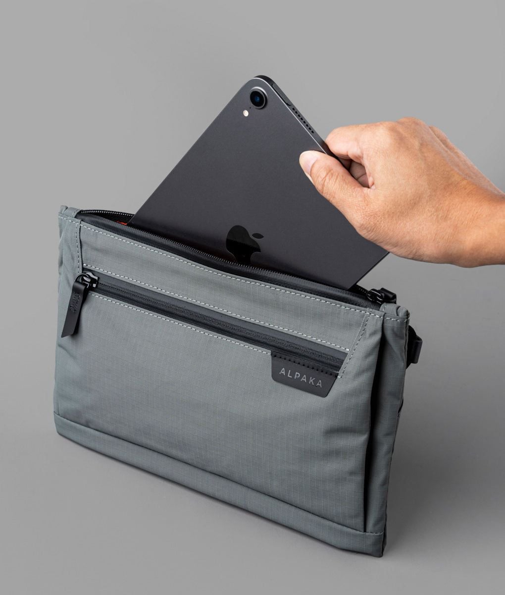  ALPAKA Zip Pouch Max V2 