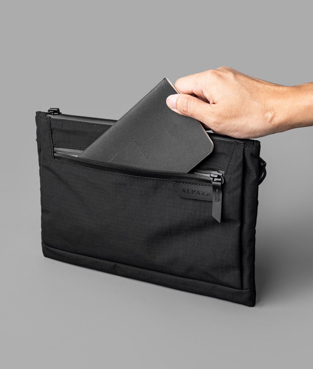  ALPAKA Zip Pouch Max V2 