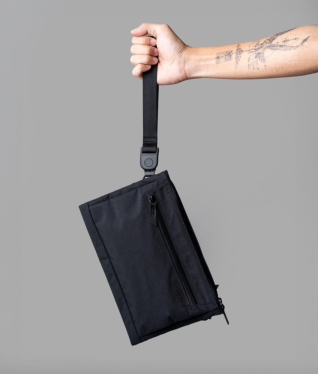 ALPAKA Zip Pouch Max V2 